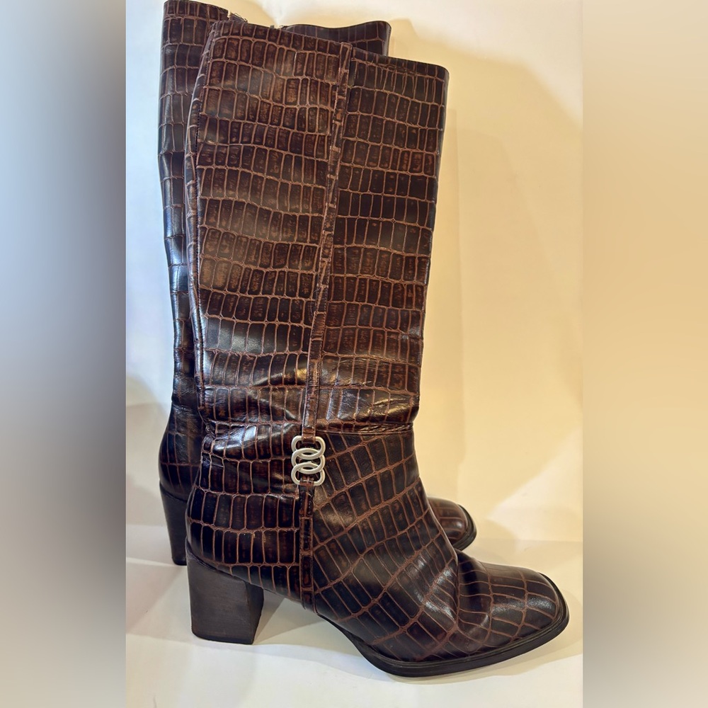 Vintage Karen Scott Hanna Brown Croc Dress Knee Boots Sz 7.5 Wide Heel